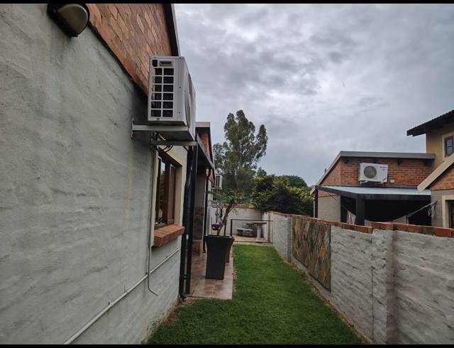 3 BEDROOM TOWNHOUSE FOR SALE IN WATERVAL EAST